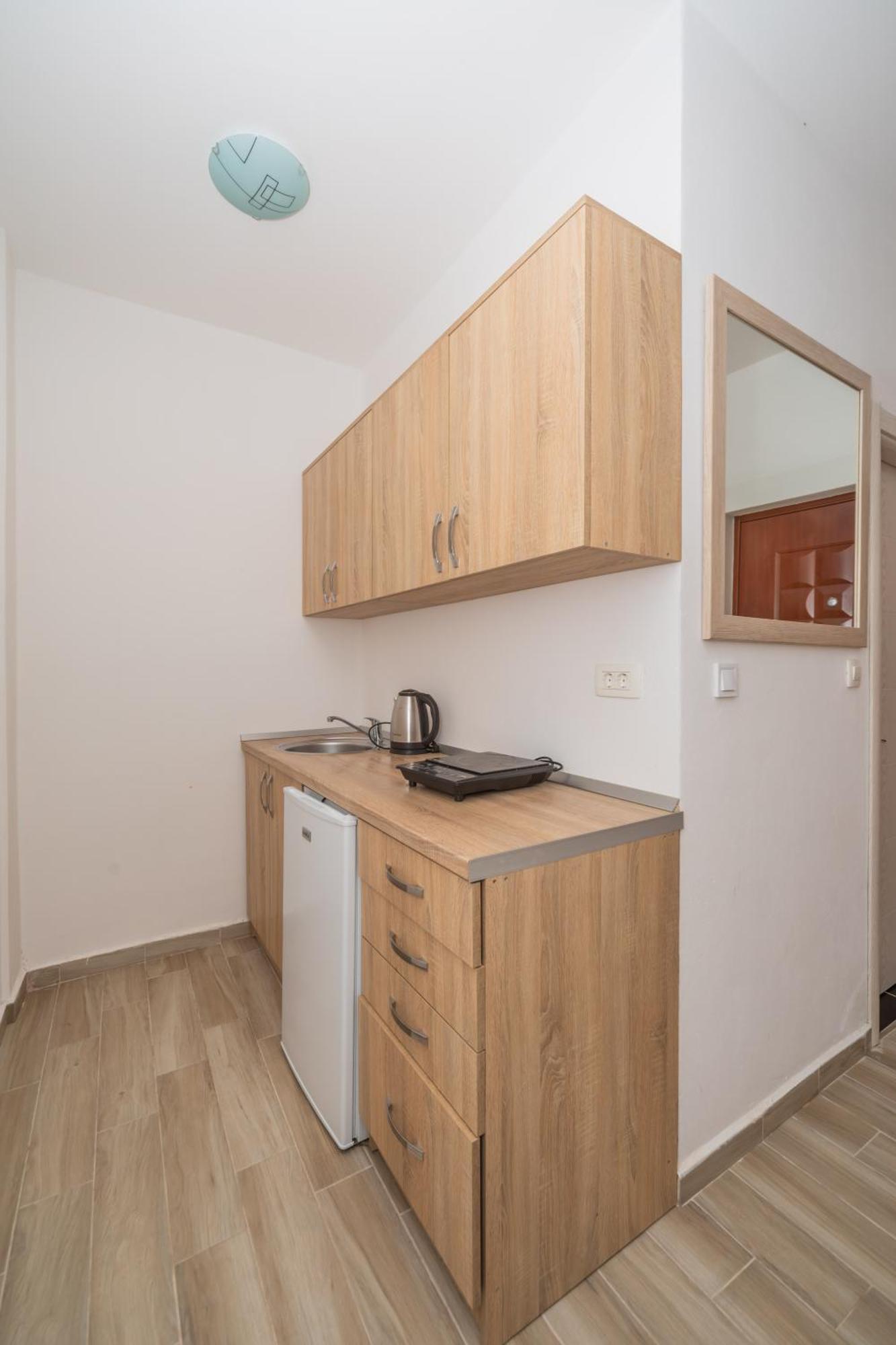 Apartments Dobra Voda Rum bild